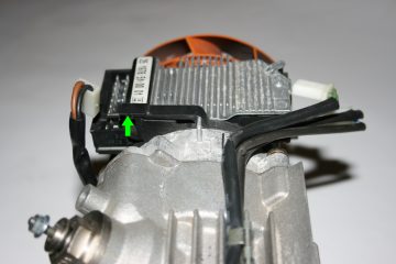 d1lcc_ecu_removal_big.jpg